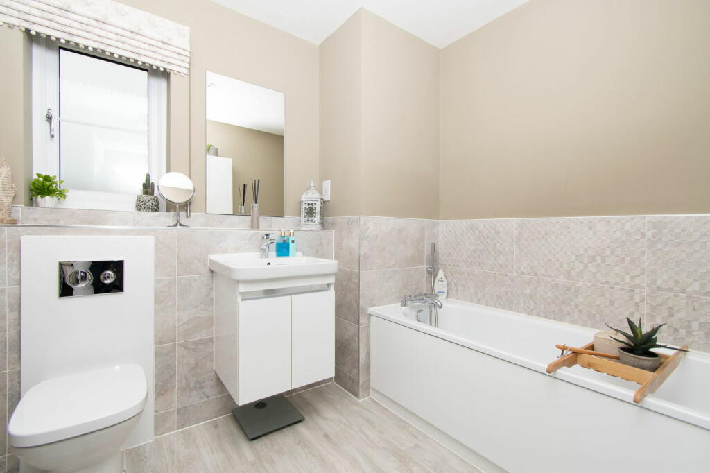 Additional image 16 of Highfields Caldecote, CB23 7BW