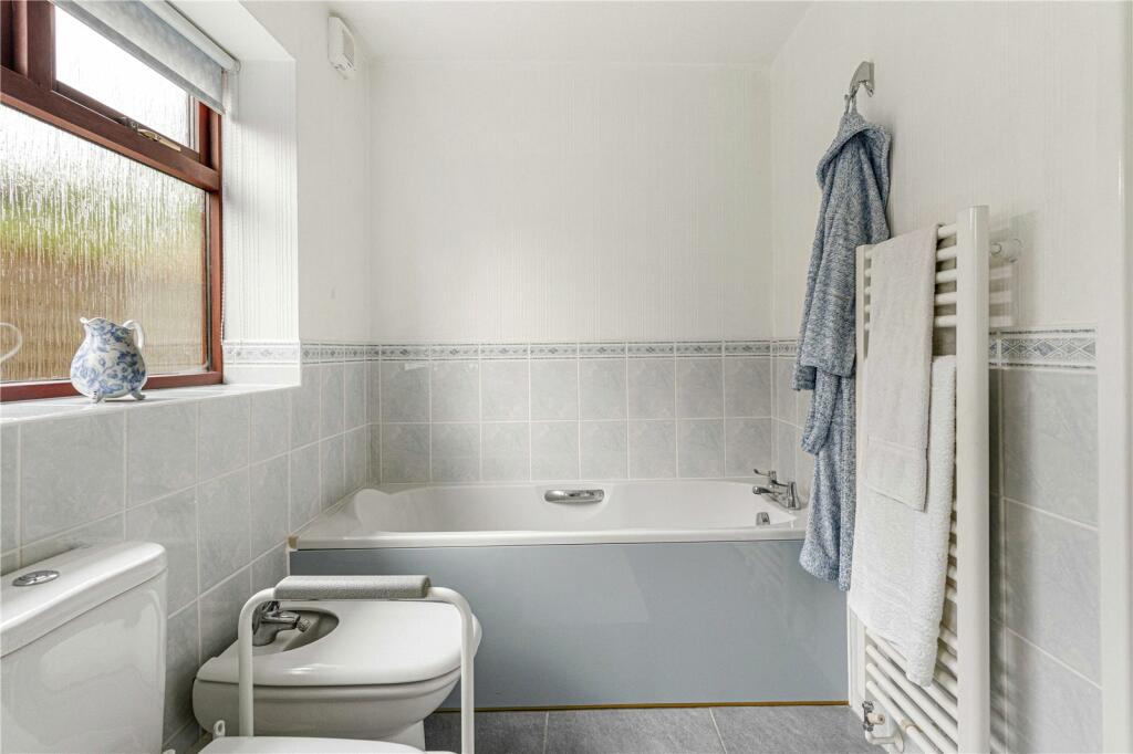 Additional image 15 of Blacklands Close, Saffron Walden, Essex, CB11