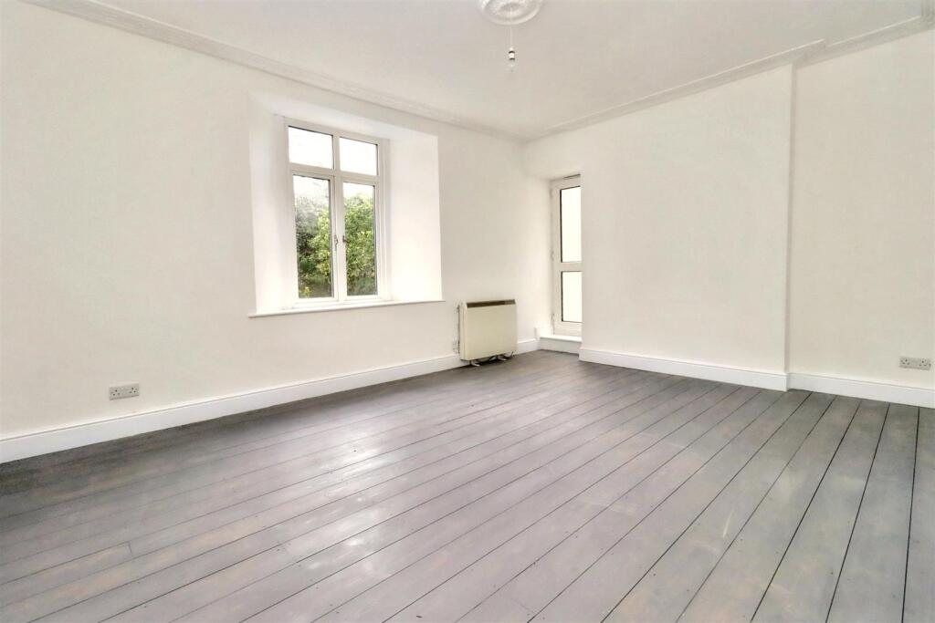 Additional image 5 of Garden apartment on Clevedon Seafront