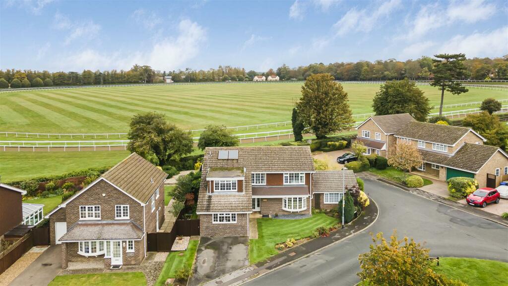 Additional image 27 of Ferndale Close, Newmarket