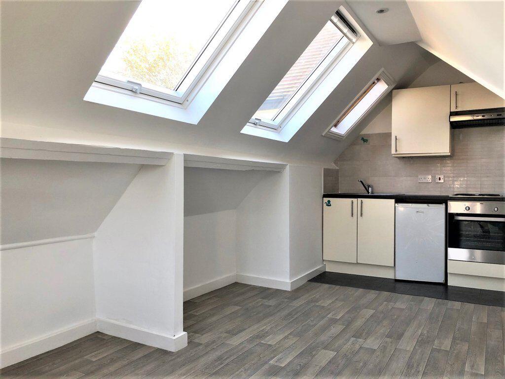 Additional image 4 of York Avenue - P1070