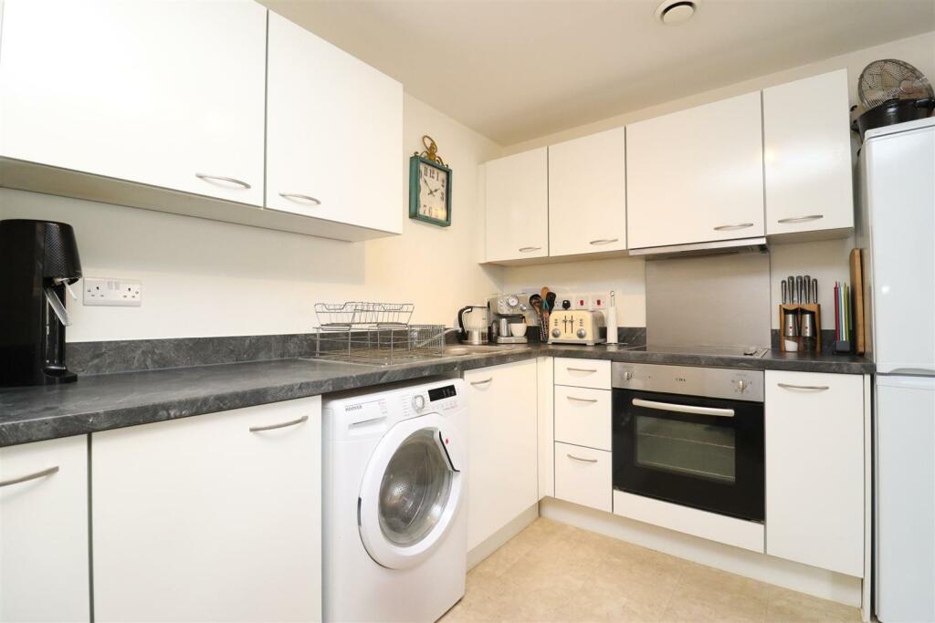 Additional image 10 of Hatfield Road, St. Albans