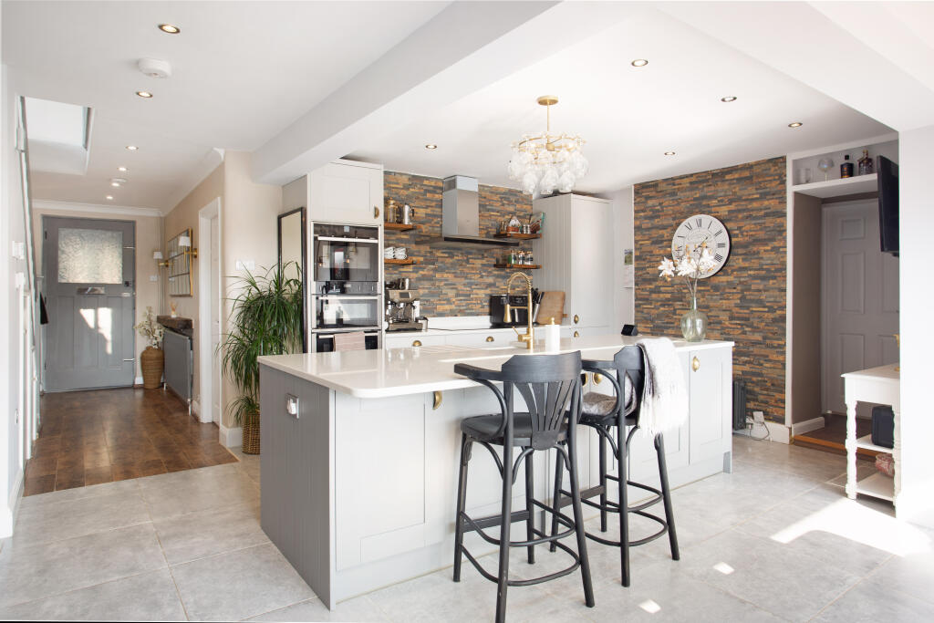 Additional image 13 of Old Watling Street, Flamstead, AL3