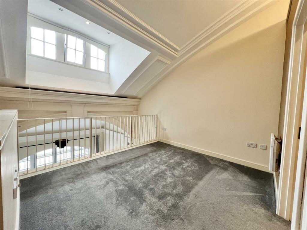 Additional image 13 of Knightstone Theatre, Weston-Super-Mare - NO CHAIN!