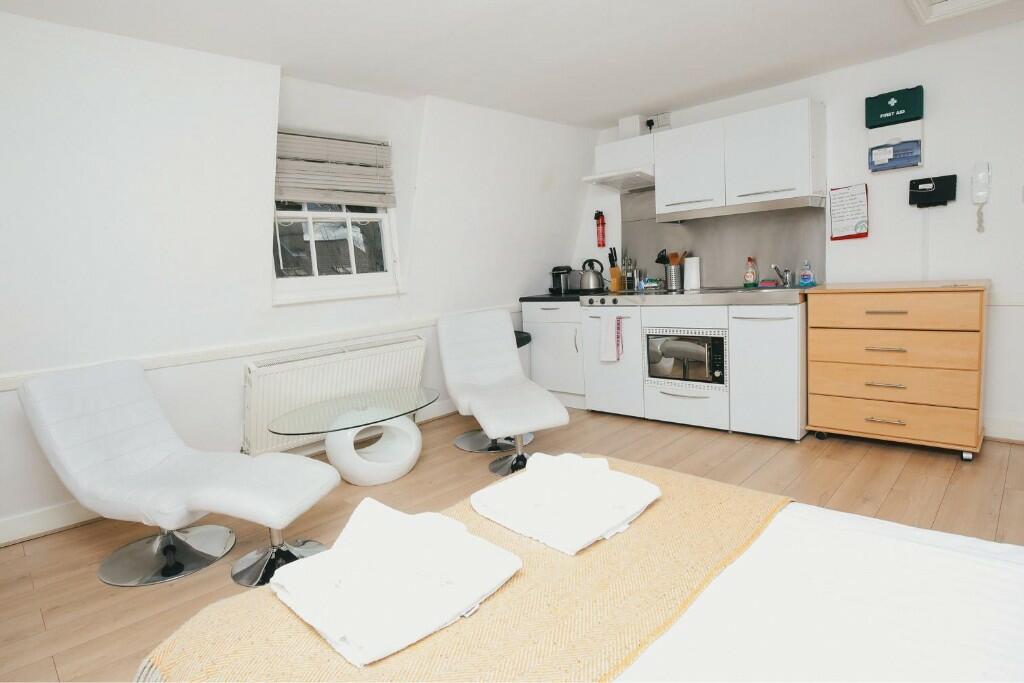 Additional image 3 of Newmarket Road, Cambridge, Cambridgeshire, CB5