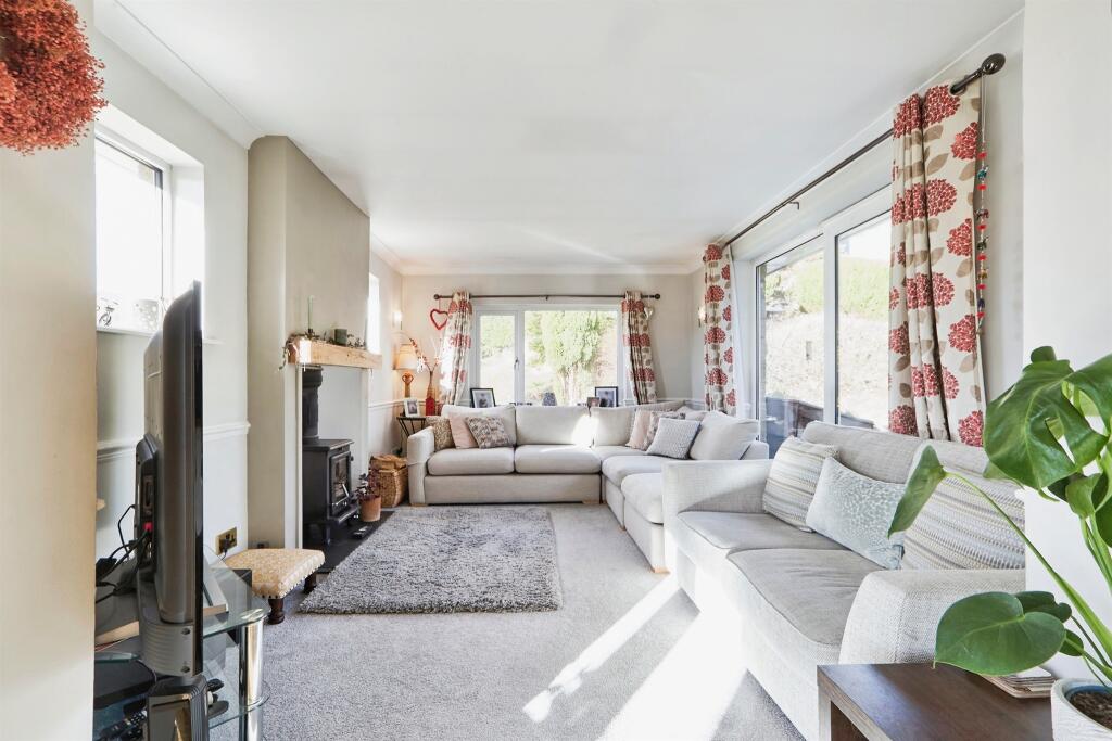 Additional image 3 of Lyndsey Court, Oakworth, Keighley