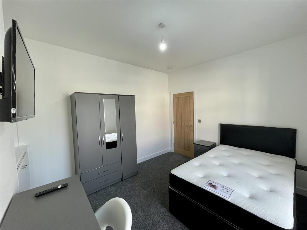 Additional image 10 of 4 BED HOUSE, BEDFORD STREET