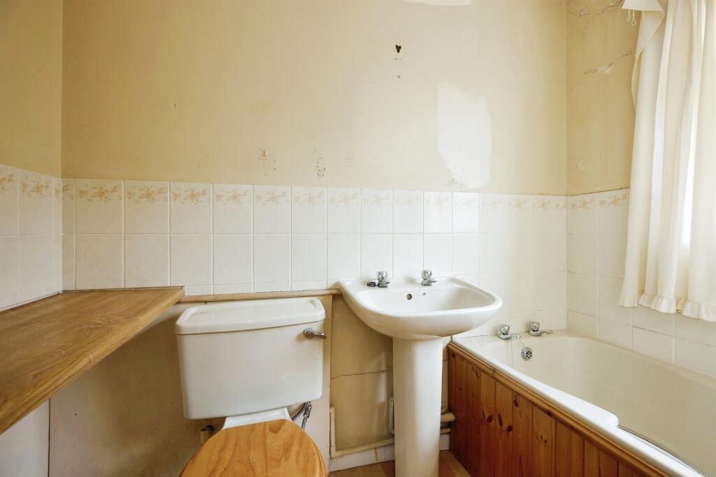 Additional image 11 of Lime Tree Avenue, Yeovil