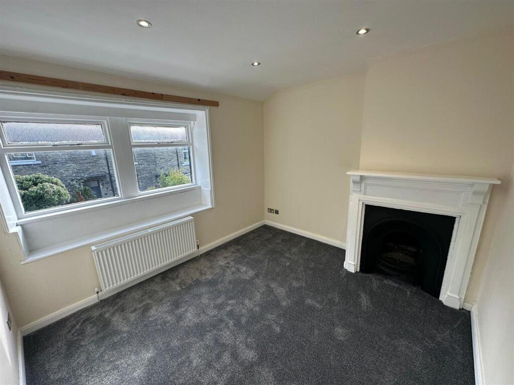 Additional image 6 of Back Field,Thornton