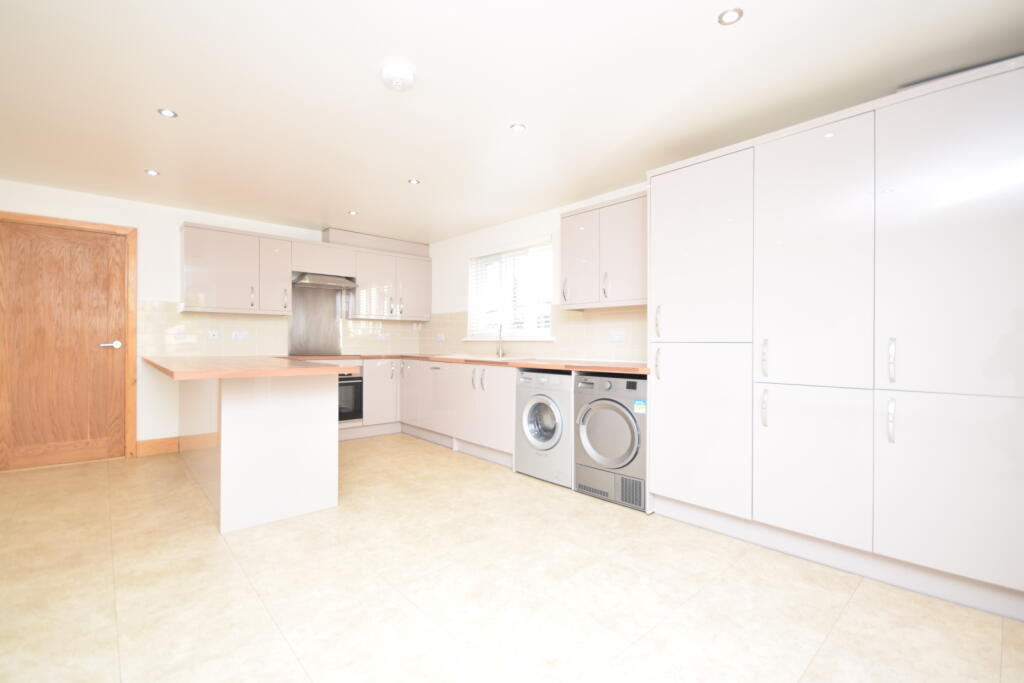 Additional image 4 of Dutch House, Bury Water Lane, Newport, Saffron Walden, CB11