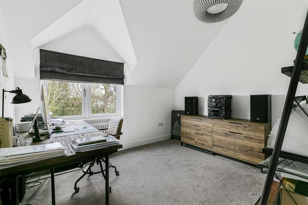 Additional image 21 of Langley Lower Green