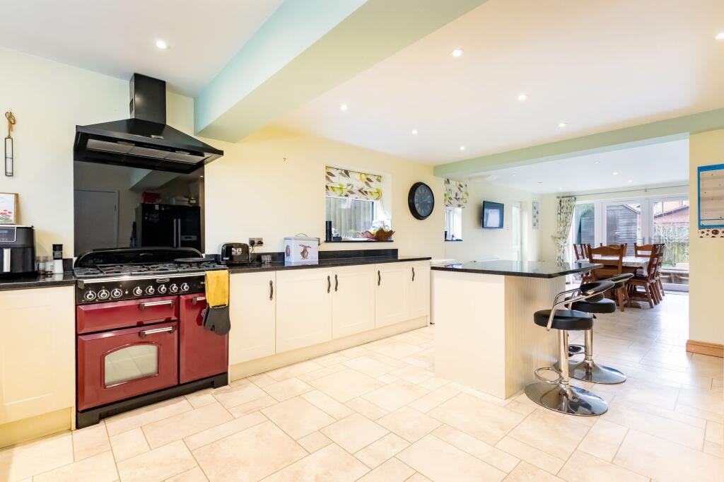 Additional image 2 of Harptree Close, Nailsea, BS48