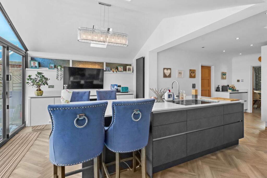 Additional image 9 of Stuart Avenue, Eastbourne, BN21 1UR