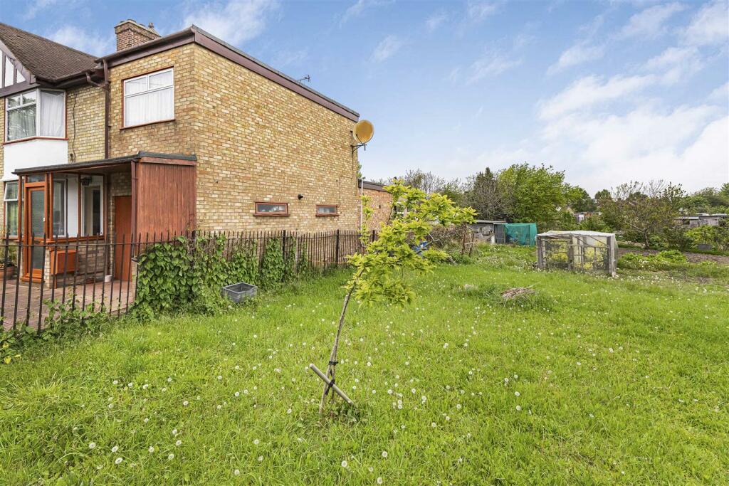 Additional image 16 of Fairfax Road, Cambridge