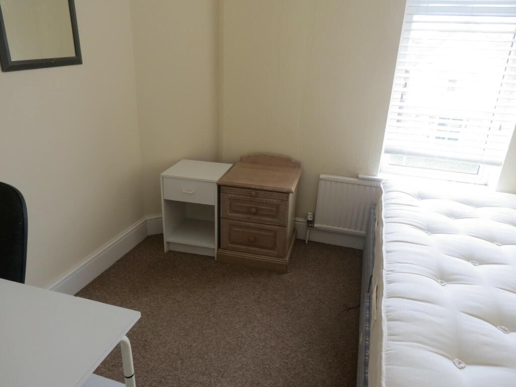 Additional image 11 of 6 bedroom Detached House in Winton