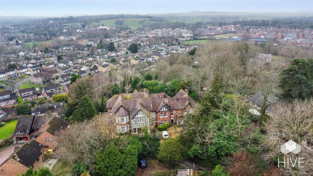 Additional image 20 of Giddy Lake, Wimborne