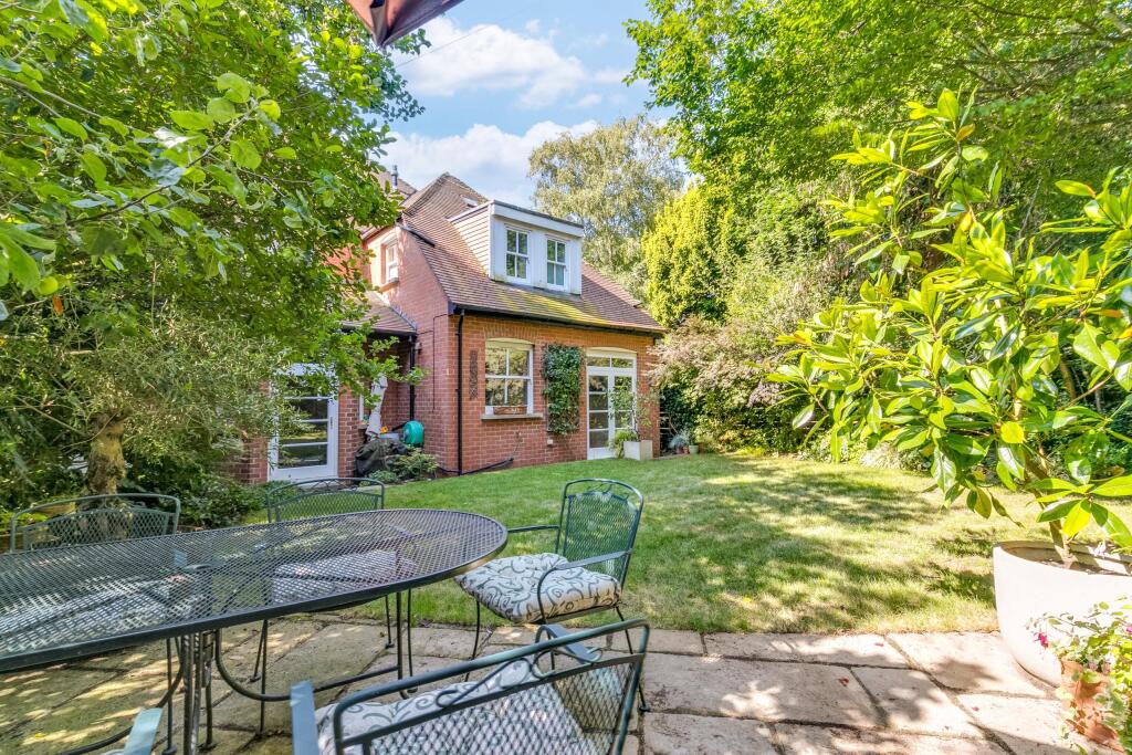 Additional image 14 of Hall Place Gardens, St Albans, AL1