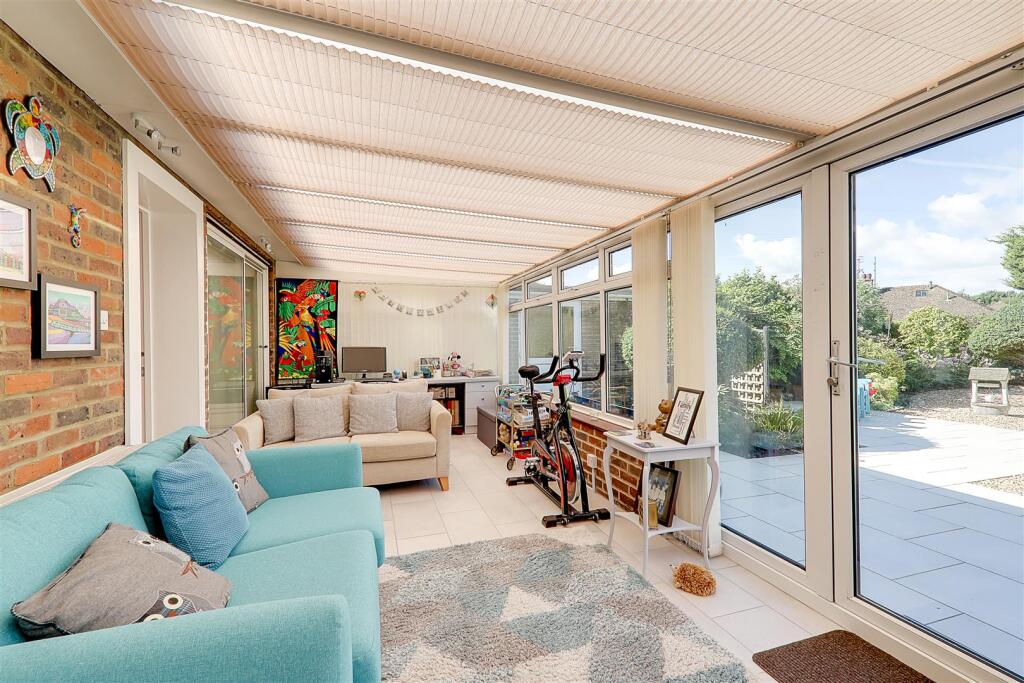 Additional image 17 of Alinora Crescent, Goring-By-Sea, Worthing