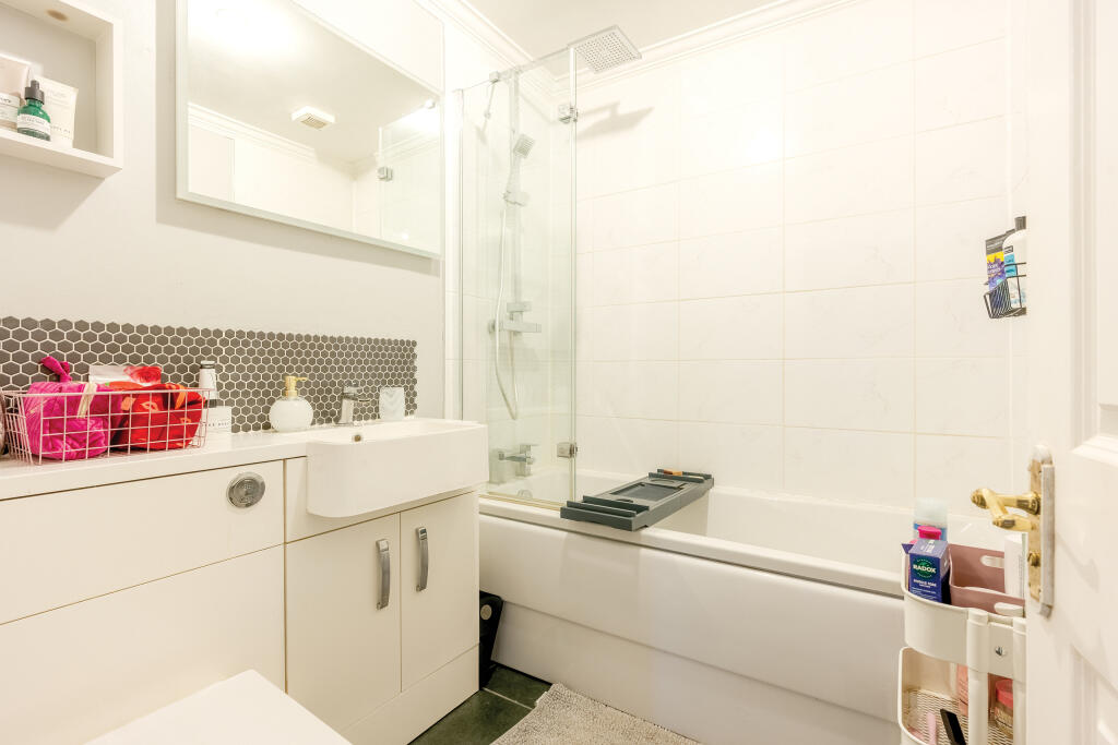 Additional image 13 of Flat 6, Linden House, Barkleys Hill, Stapleton, Bristol