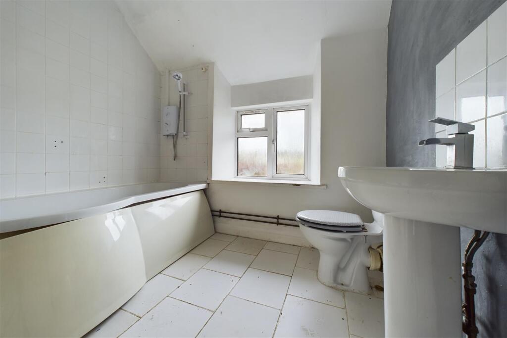 Additional image 21 of UPDATING | LARGE GARDEN | SHEPTON MALLET