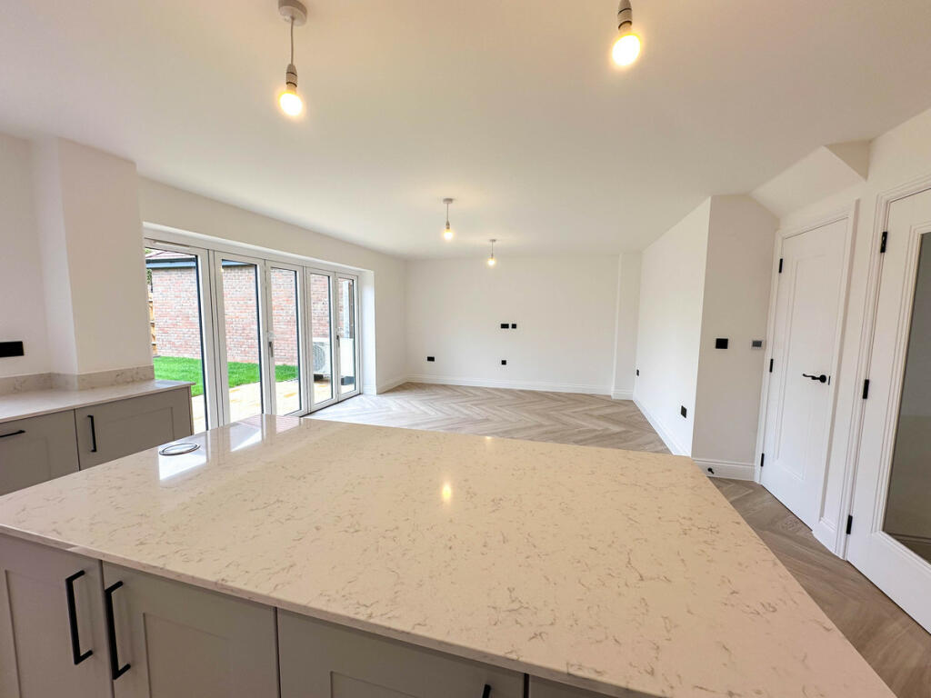 Additional image 22 of Hayfield Lodge, New Road, Over, CB24