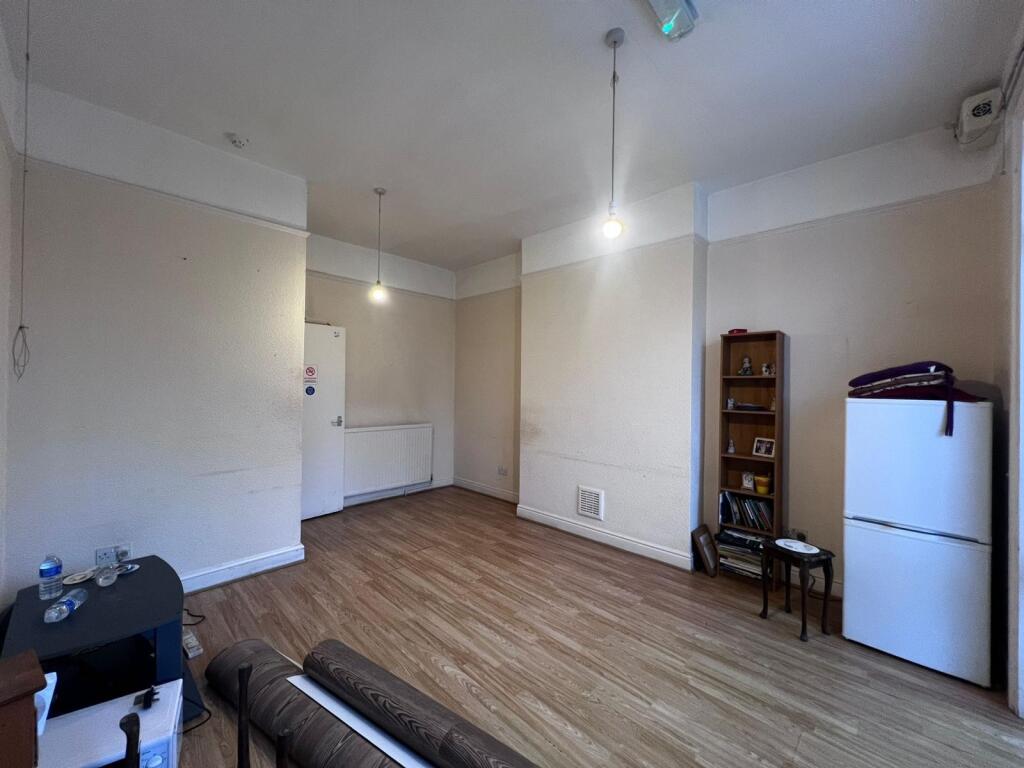 Additional image 29 of 28 Queens Road, Beckenham, Greater London, BR3