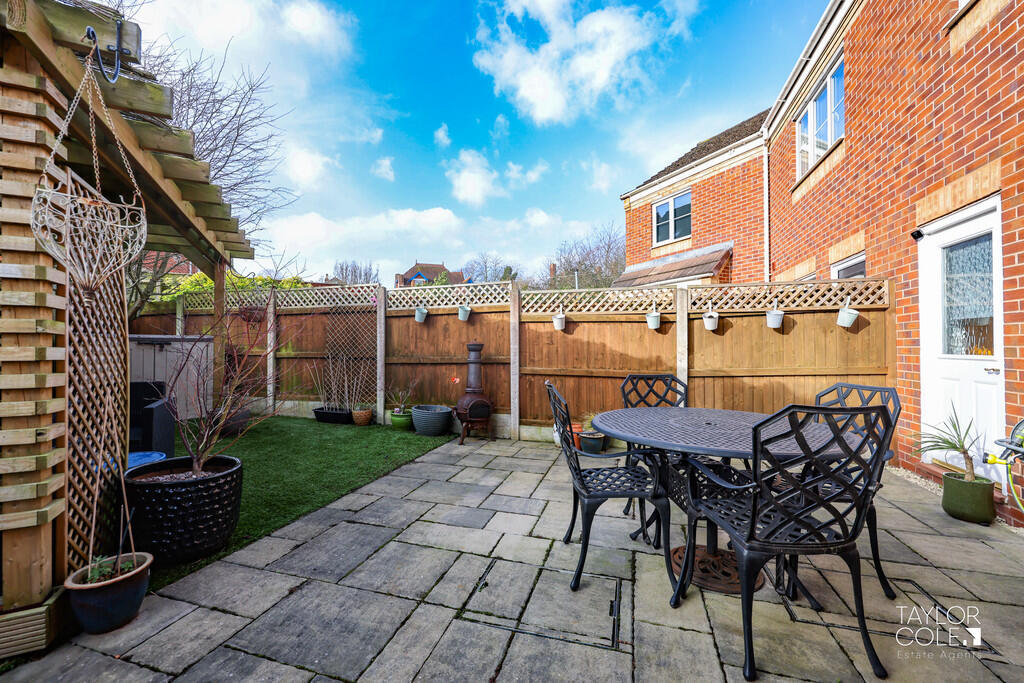 Additional image 34 of School Walk, Tamworth