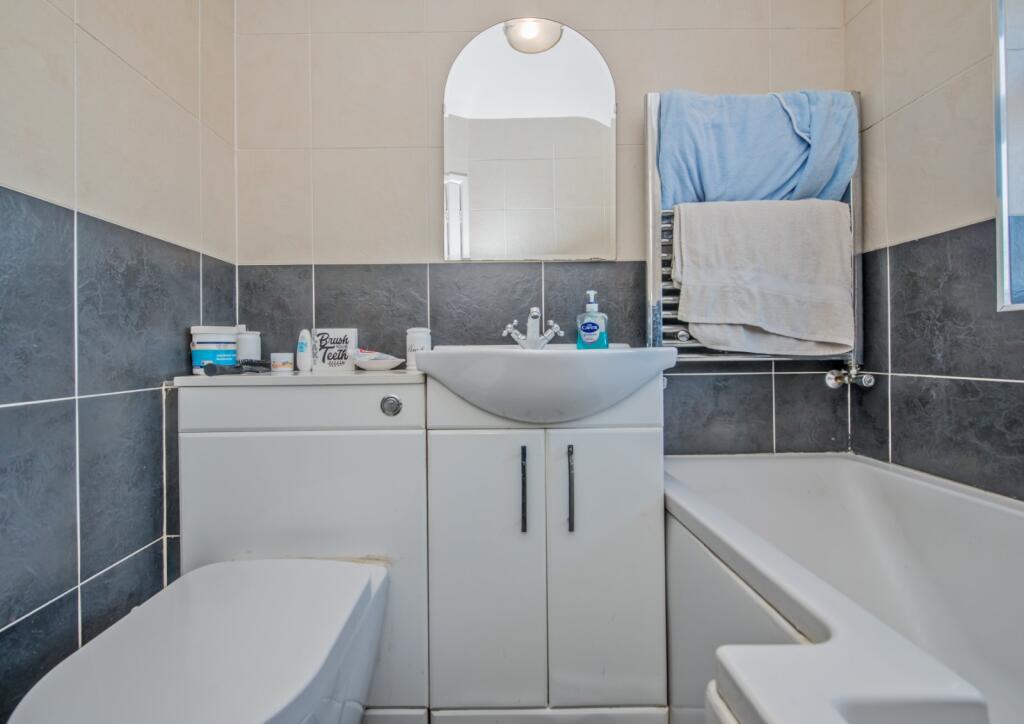 Additional image 13 of Threshfield Crescent, Birkenshaw, Bradford, BD11