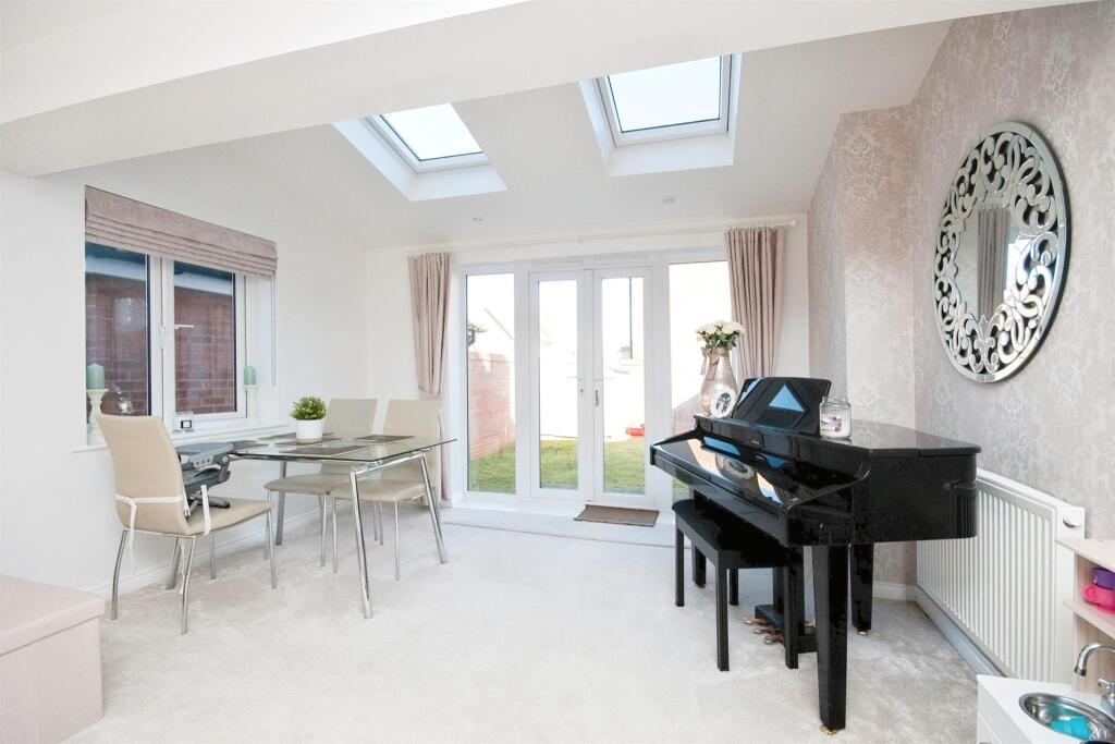 Additional image 3 of Lundy Walk, Hailsham