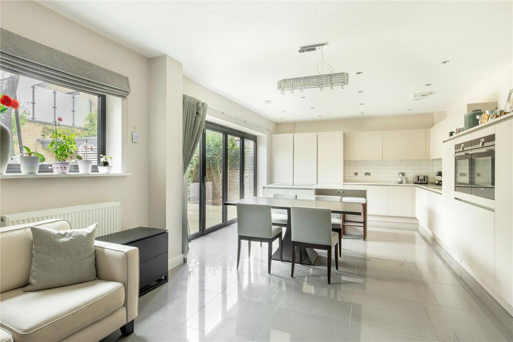 Additional image 16 of Southwell Drive, Trumpington, Cambridge, CB2