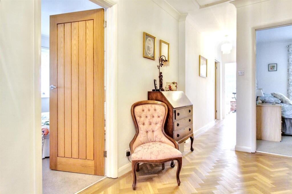 Additional image 19 of Alinora Crescent, Goring-By-Sea, Worthing