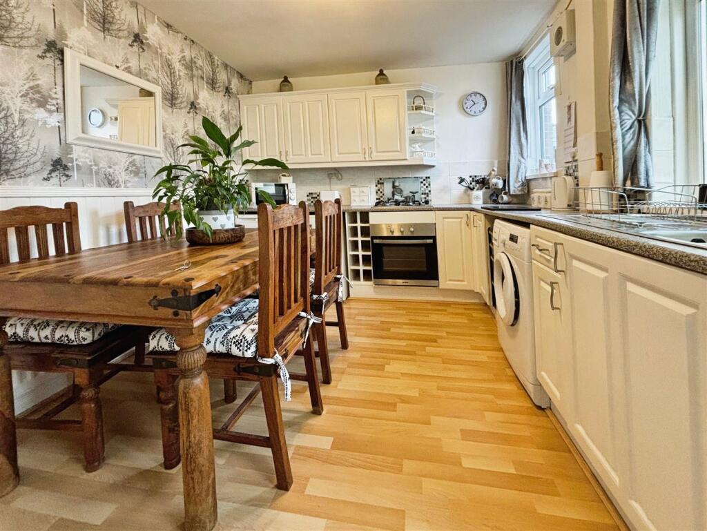 Additional image 8 of Musgrave Drive, Bradford, BD2 3JZ