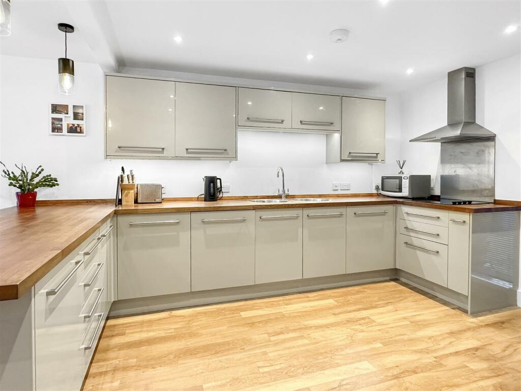 Additional image 7 of North Street, Cambridge