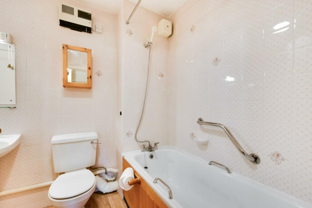 Additional image 5 of Forest Close, Chislehurst