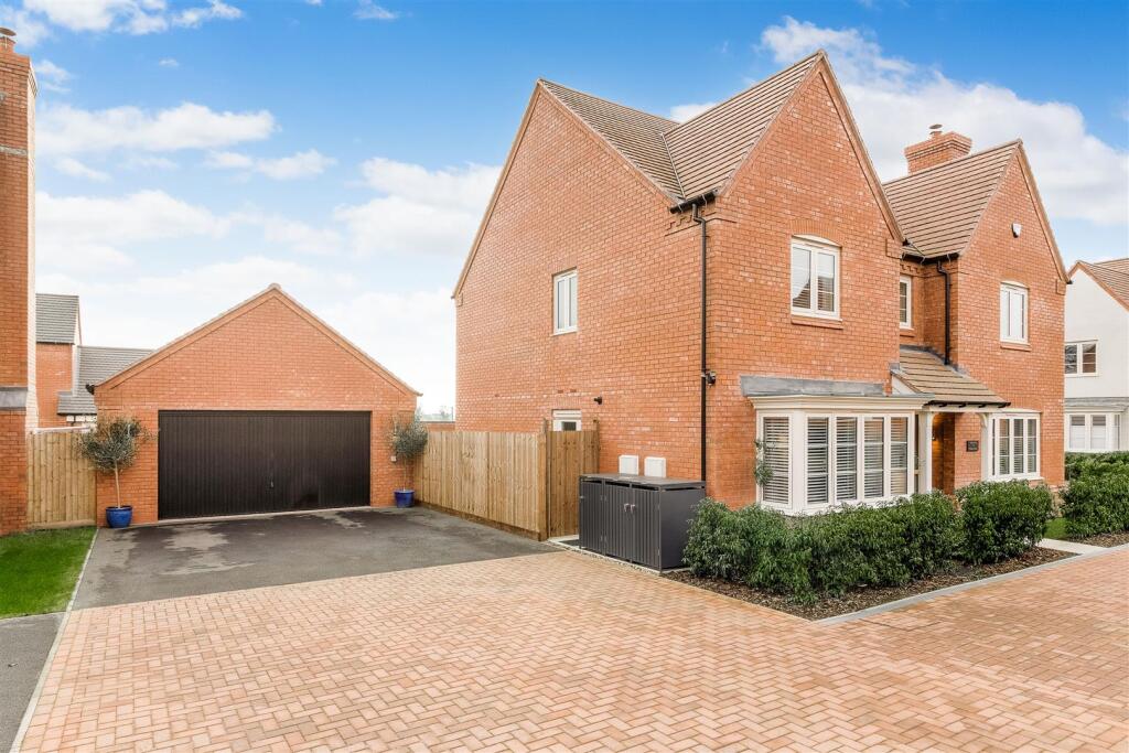 Additional image 32 of Wilson Close, Newton Regis, B79