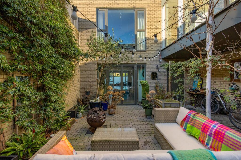 Additional image 4 of Clay Farm Drive, Trumpington, Cambridge, Cambridgeshire, CB2