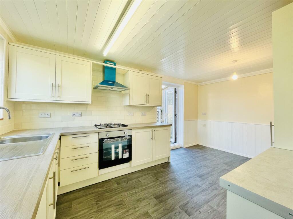 Additional image 21 of Hillcrest Road, Thornton, Bradford