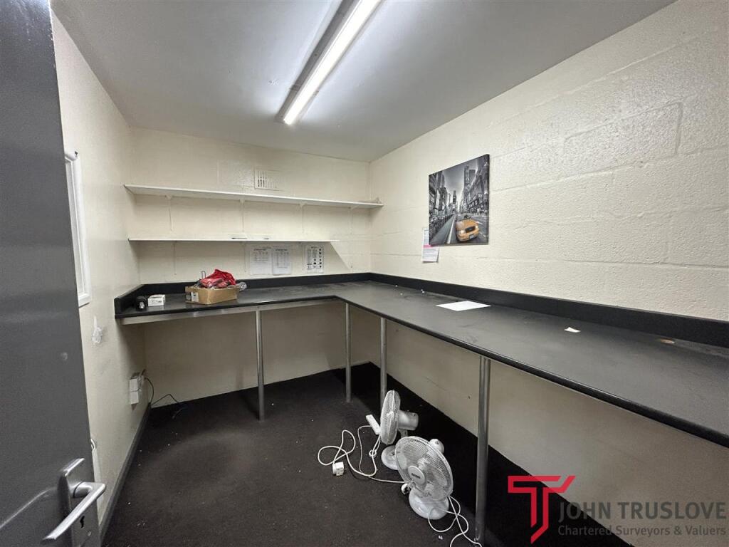 Additional image 10 of Unit 2 Clive Road, Redditch, B97 4BT