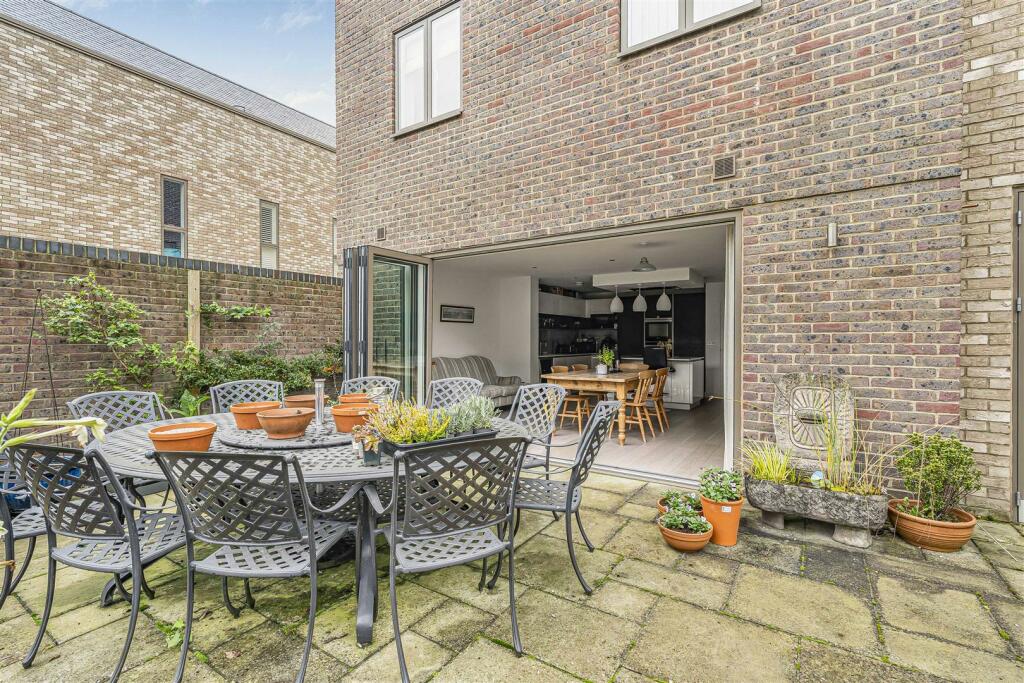 Additional image 36 of Knightly Avenue, Cambridge