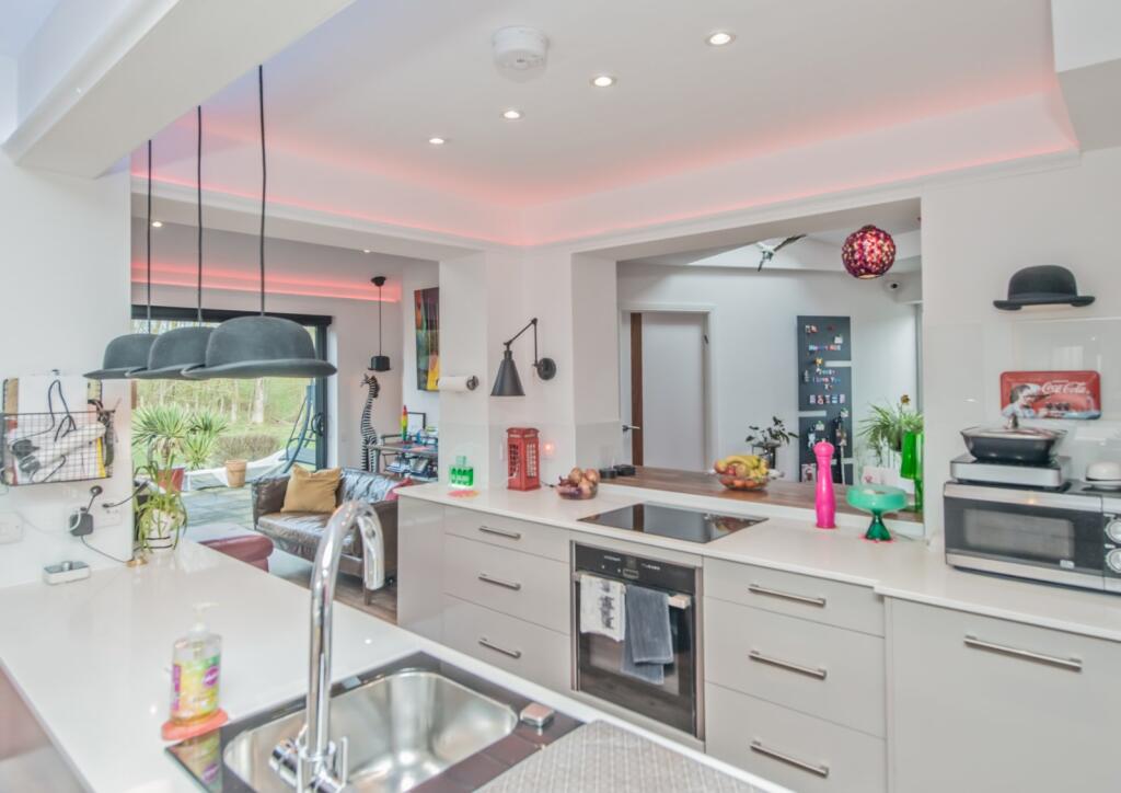 Additional image 5 of Whitehall Road, Wyke, BD12