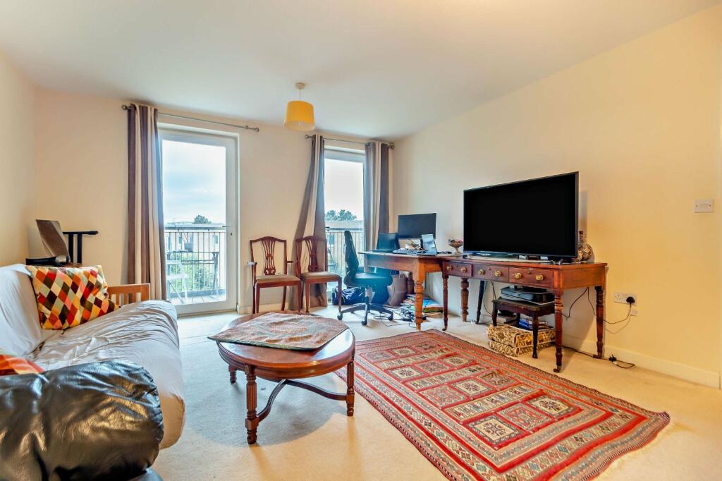 Additional image 3 of Warren Close, Cambridge, Cambridgeshire