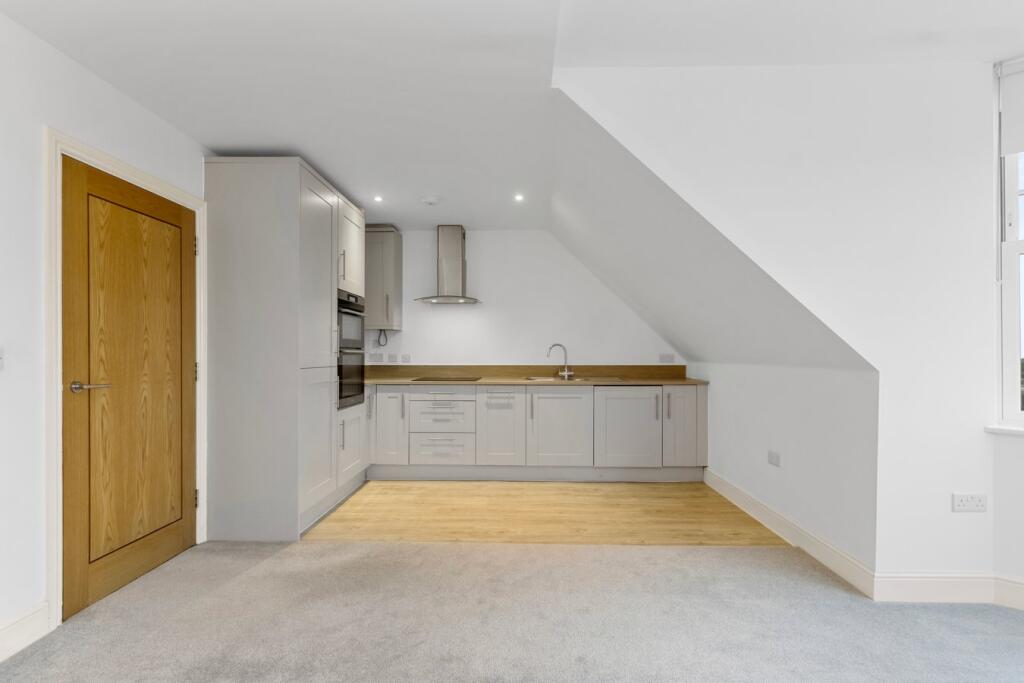 Additional image 4 of 63-66 Royal Parade, Eastbourne, BN22