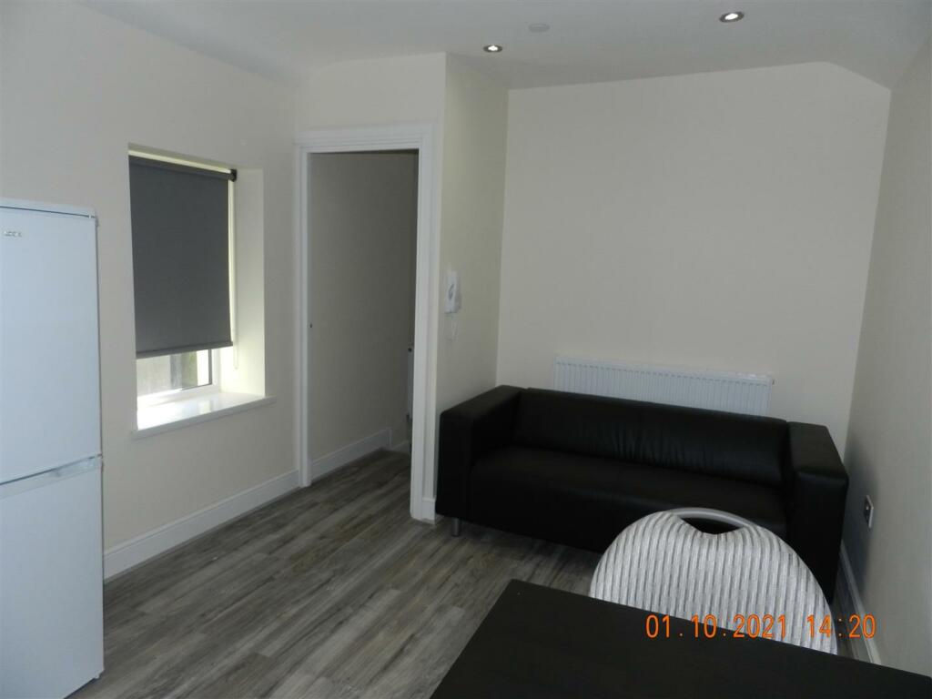 Additional image 5 of 1 Bed Flat, Cyrril Crescent