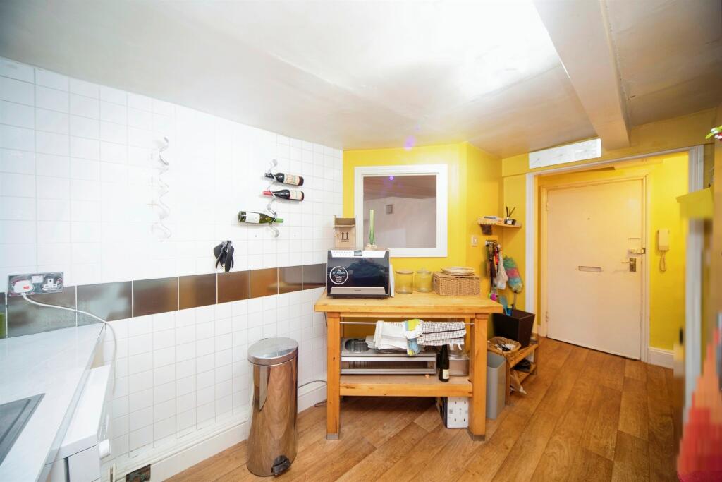 Additional image 9 of High Street, Newmarket