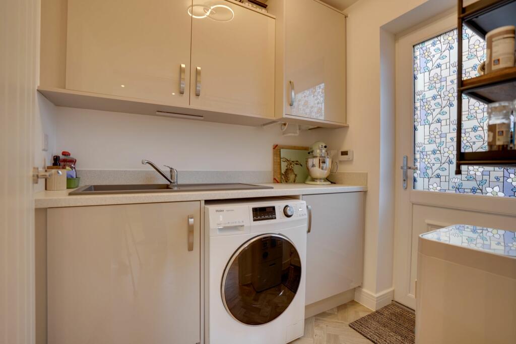 Additional image 10 of King James Close, Fordham, CB7