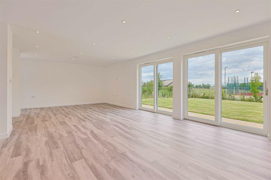 Additional image 21 of Russell Drive, Little Thetford