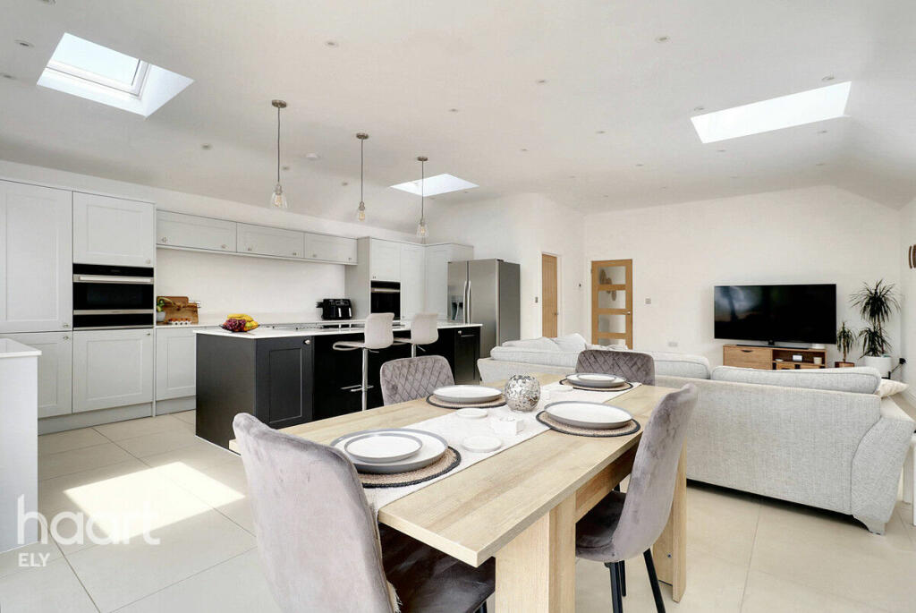 Additional image 18 of Lynn Road, Chettisham