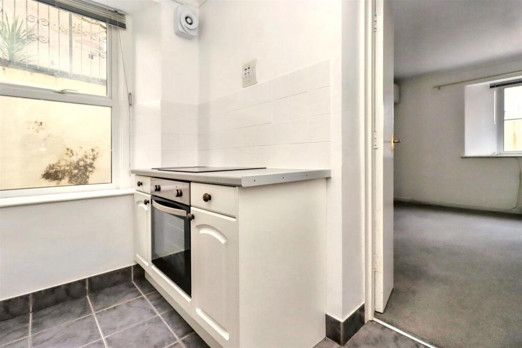 Additional image 8 of Garden apartment on Clevedon Seafront