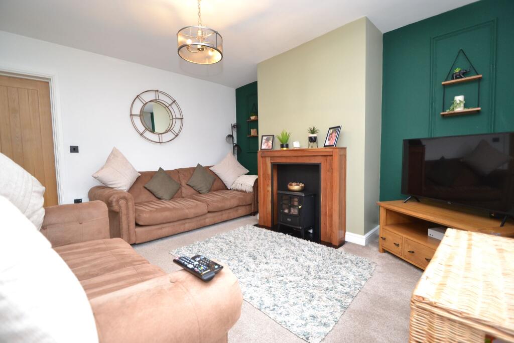 Additional image 19 of Woodbine Grove, Idle,