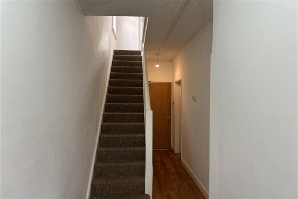 Additional image 5 of 6 bedroom Detached House in Winton